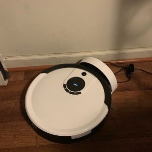 Junior self vacuum cleaner